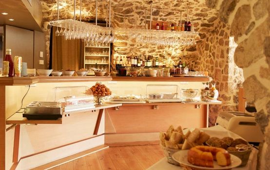 welcome-hotel-villefranche-sur-mer-014-05239-600x350 photo du bar du restaurant du welcome hôtel de villefranche sur mer